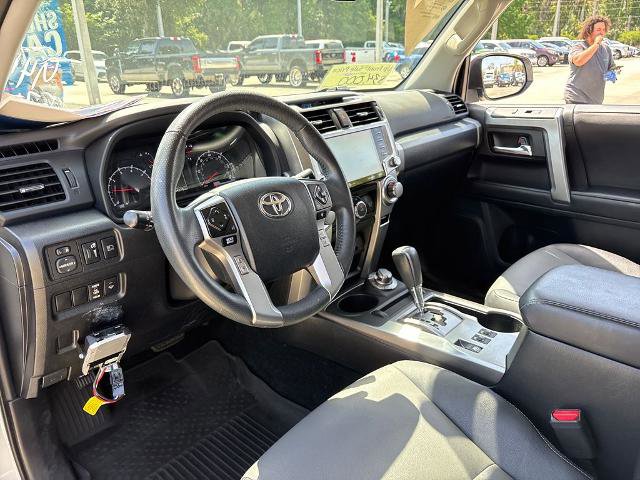 Used 2022 Toyota 4Runner SR5 Premium w/ Moonroof Package AWD/4WD image 6