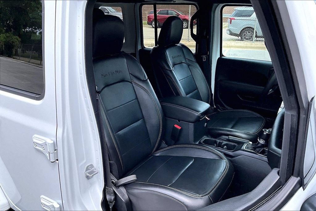 Used 2023 Jeep Wrangler Unlimited Sahara AWD/4WD image 7