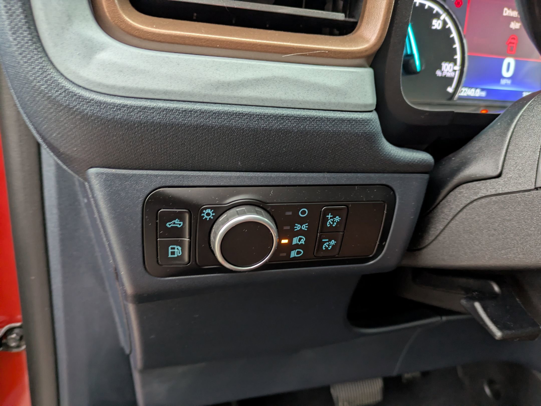 Certified 2023 Ford Maverick Lariat w/ Lariat Luxury Package image 18