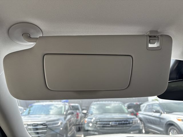 Used 2025 Chevrolet Trax LT w/ LT Convenience Package FWD image 27