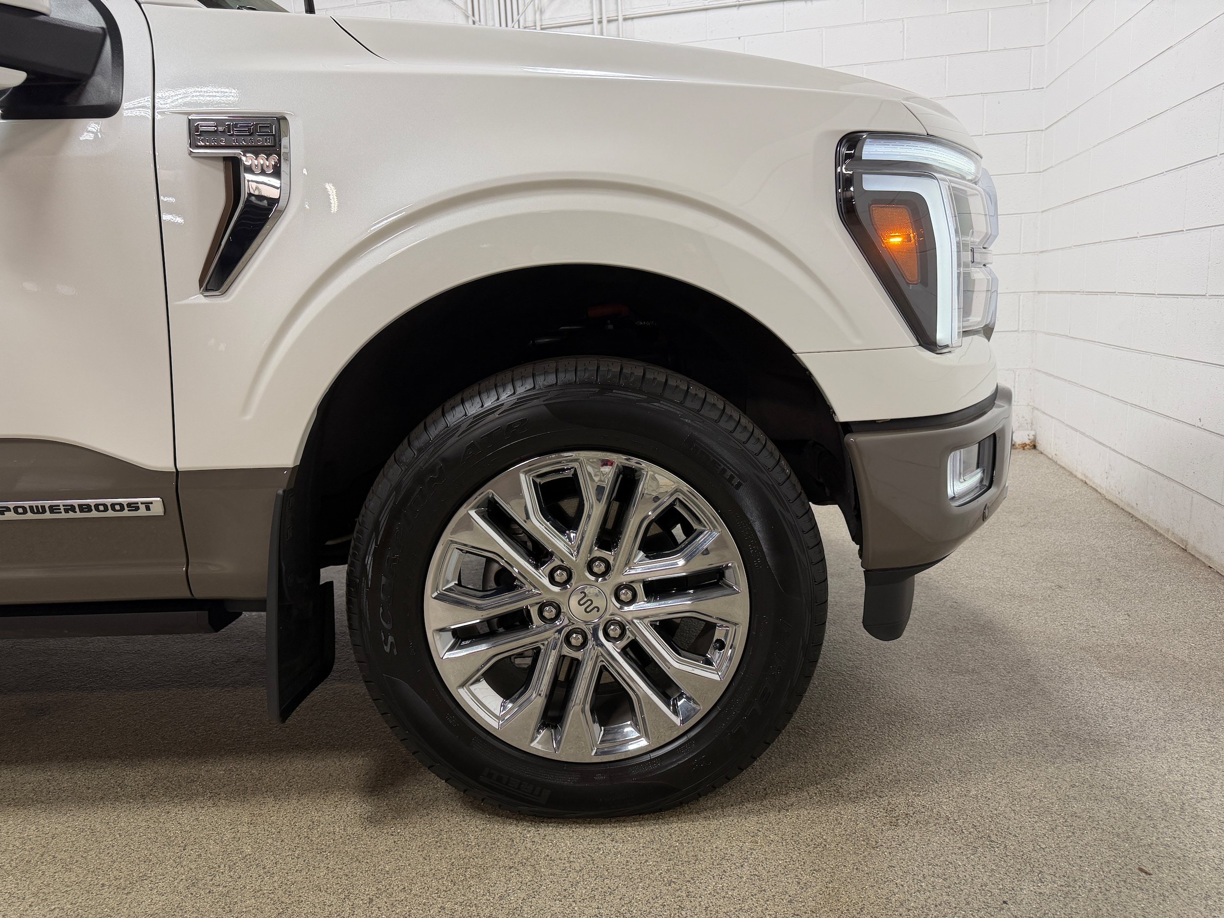 Certified 2025 Ford F150 King Ranch AWD/4WD image 41