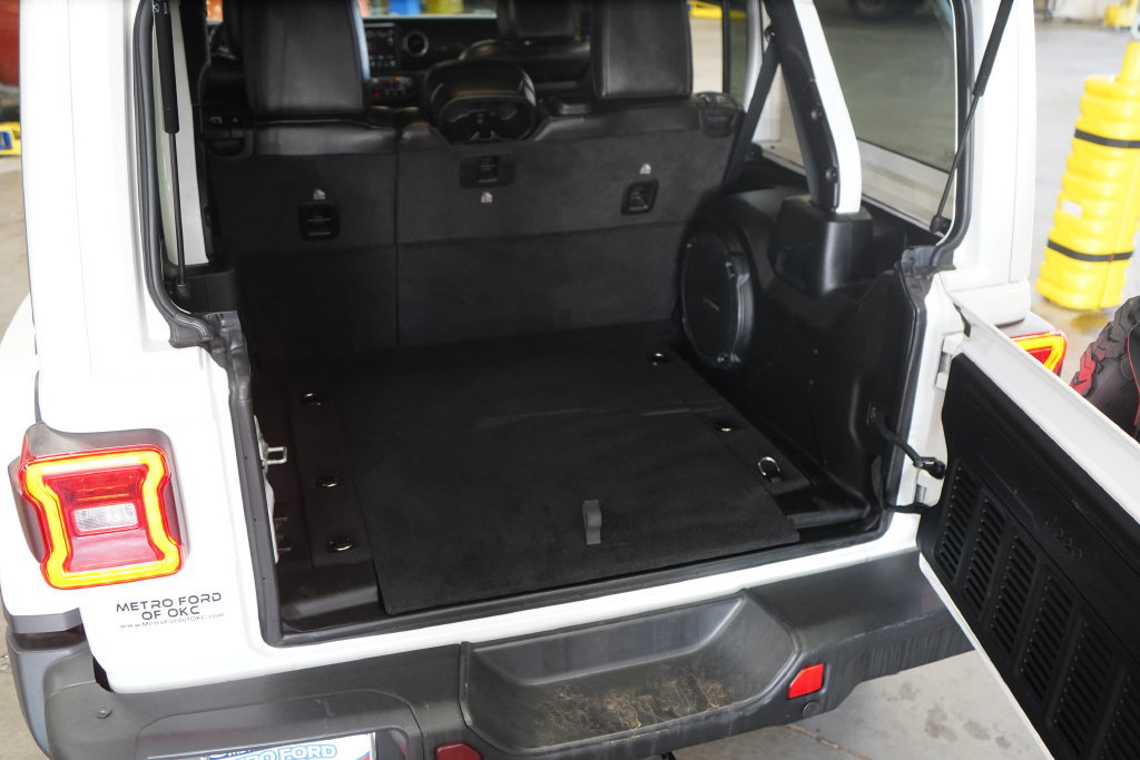 Used 2021 Jeep Wrangler Unlimited Rubicon w/ Trailer Tow Package AWD/4WD image 28