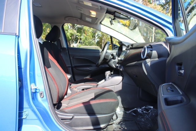 Used 2024 Nissan Versa SR FWD image 22