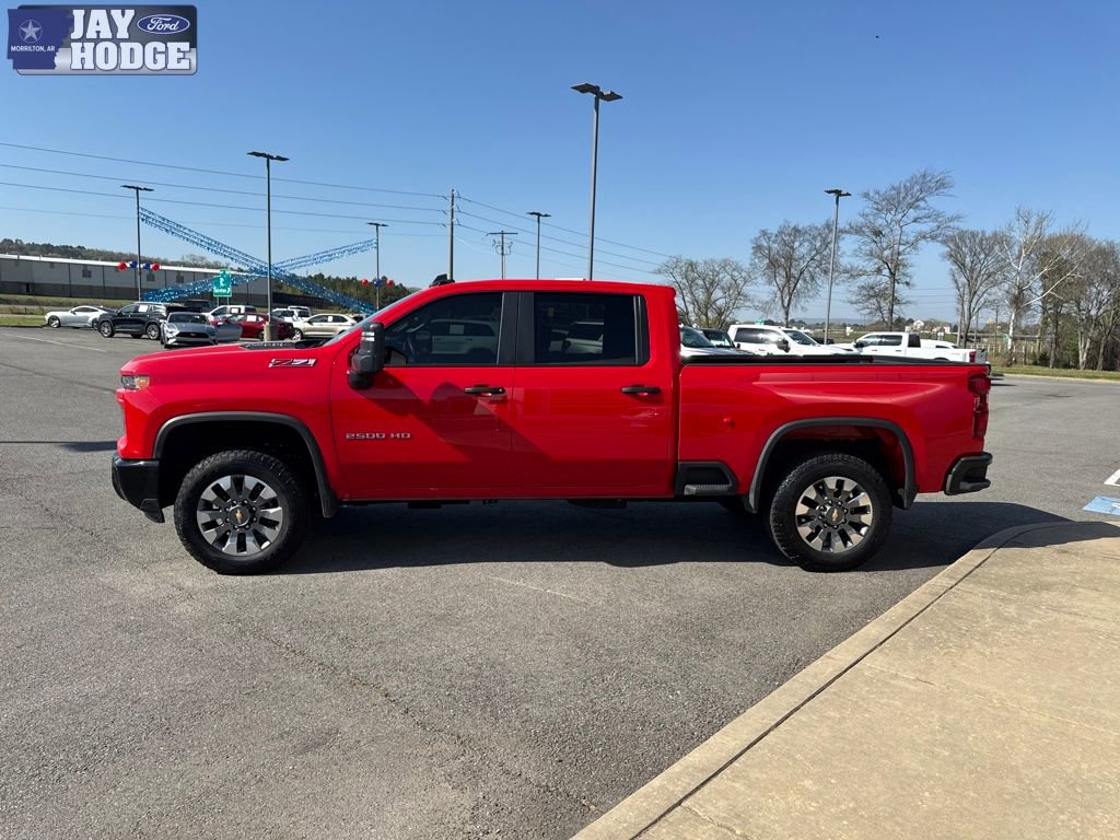 Used 2025 Chevrolet Silverado 2500 Custom w/ Custom Value Package image 3