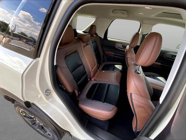 Certified 2025 Ford Bronco Sport Outer Banks w/ Outer Banks Tech Package+ AWD/4WD image 27