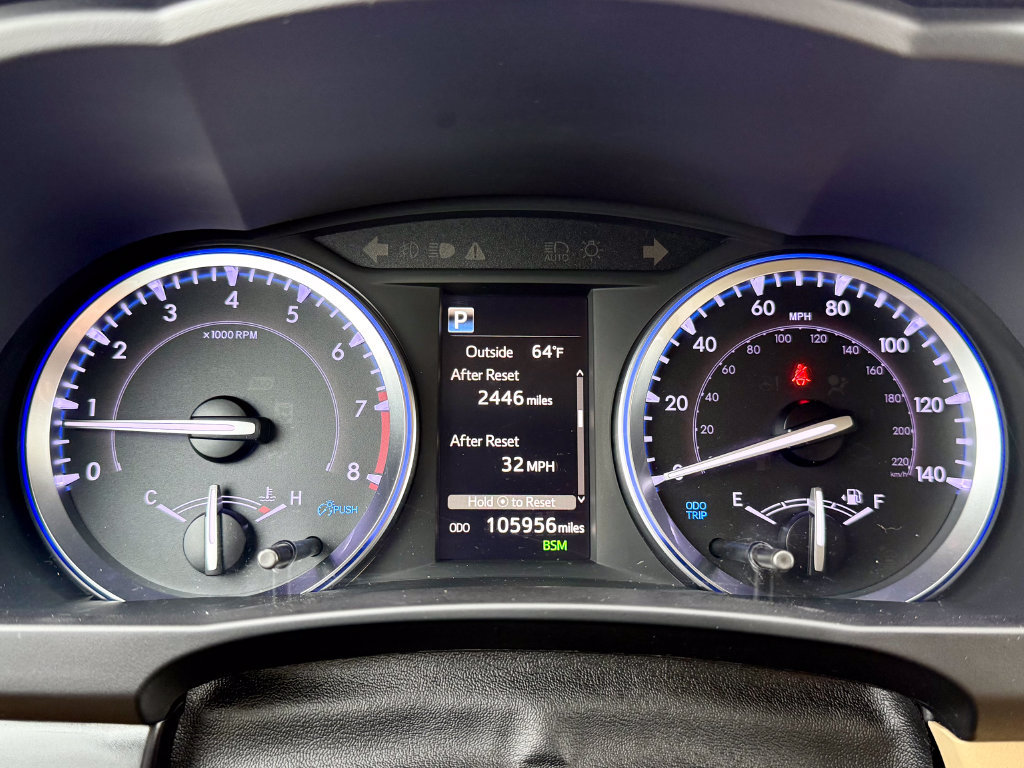 Used 2019 Toyota Highlander XLE AWD/4WD image 27