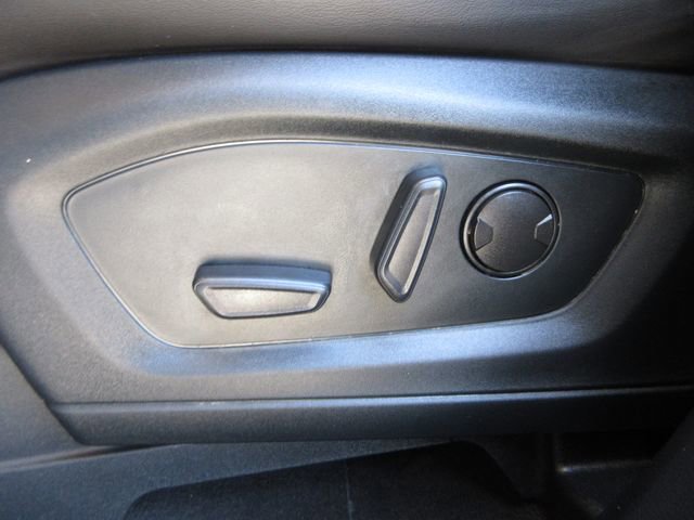 Certified 2022 Ford Explorer XLT w/ Equipment Group 202A image 13