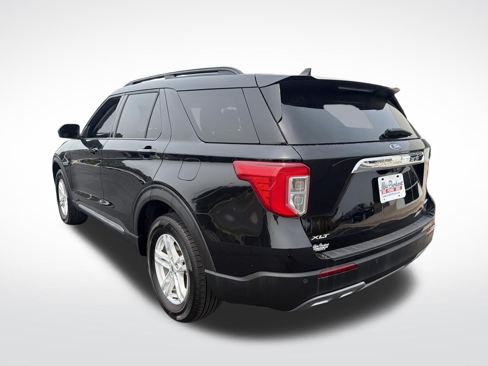 Certified 2024 Ford Explorer XLT w/ Equipment Group 202A AWD/4WD image 14