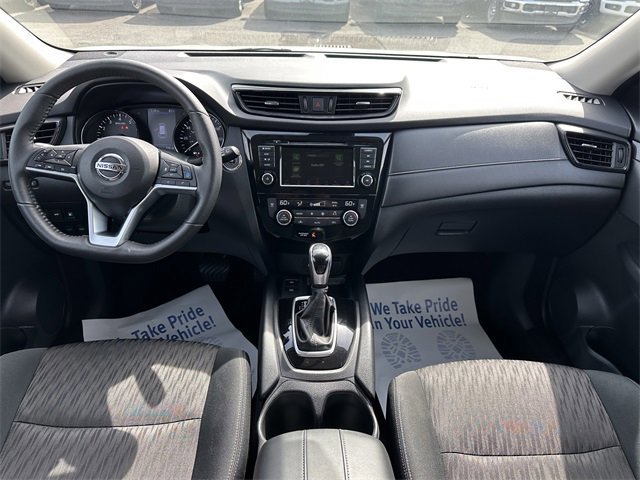 Used 2019 Nissan Rogue SV w/ Premium Package image 16
