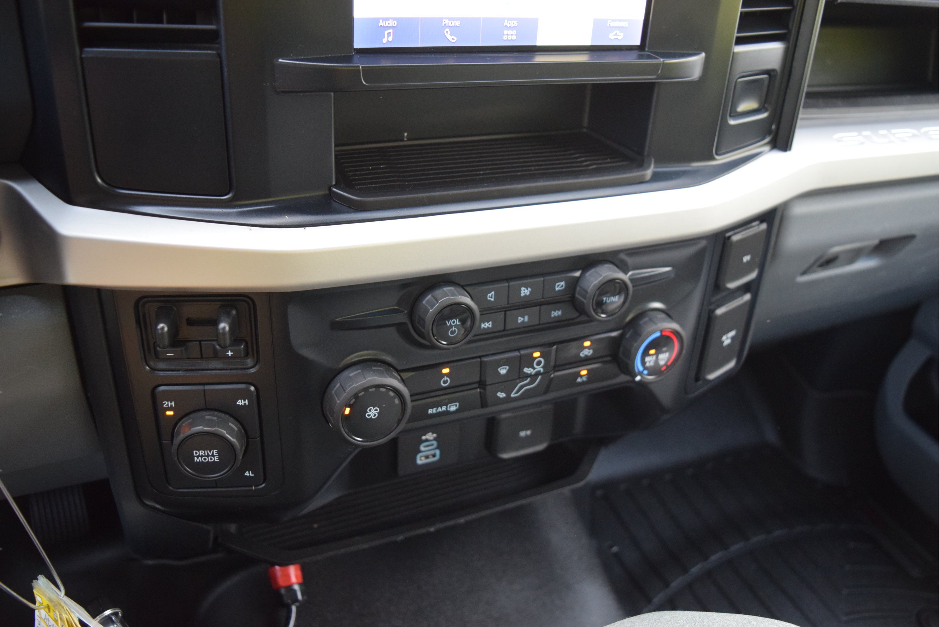 Certified 2024 Ford F600 4x4 Regular Cab Super Duty w/ XLT Value Package image 13