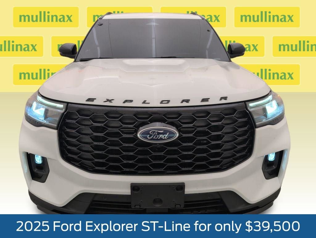 Certified 2025 Ford Explorer ST-Line w/ Premium Package image 8
