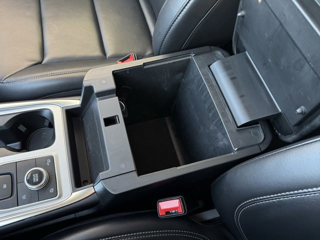 Certified 2023 Ford Explorer XLT w/ Equipment Group 202A image 26