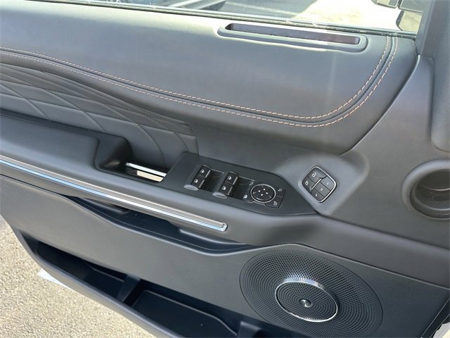 Certified 2024 Ford Expedition Max Platinum image 31