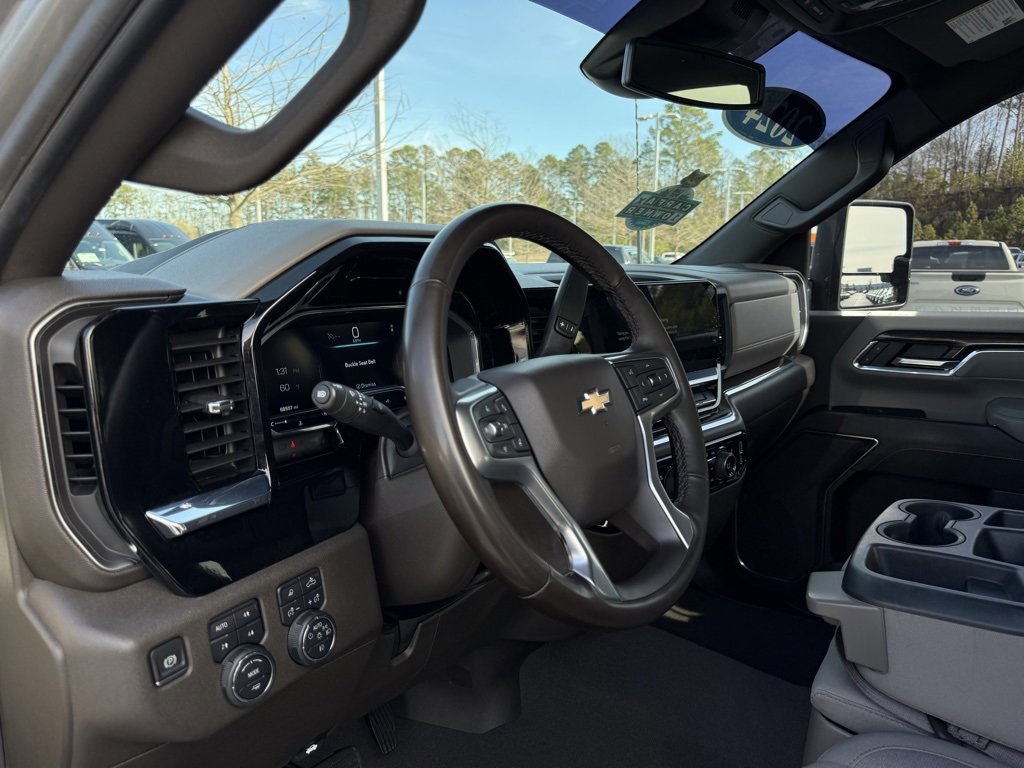Used 2024 Chevrolet Silverado 2500 LT image 10