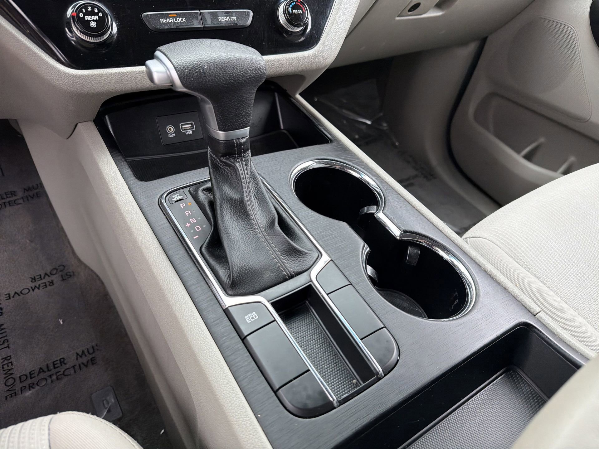 Used 2021 Kia Sedona LX image 16