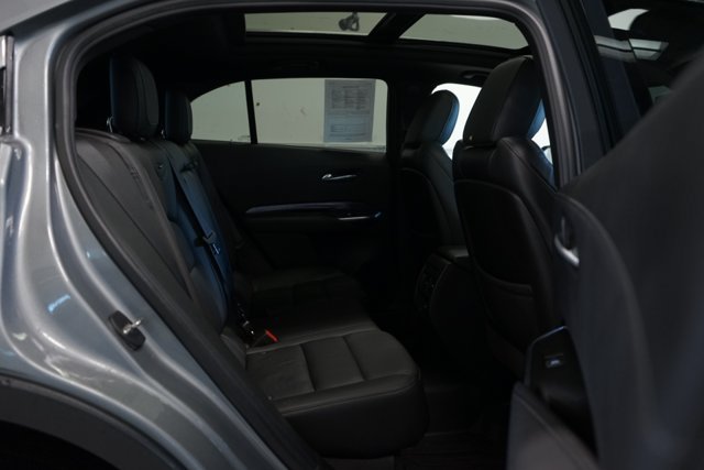 Used 2023 Cadillac XT4 Luxury w/ Cold Weather Package AWD/4WD image 31