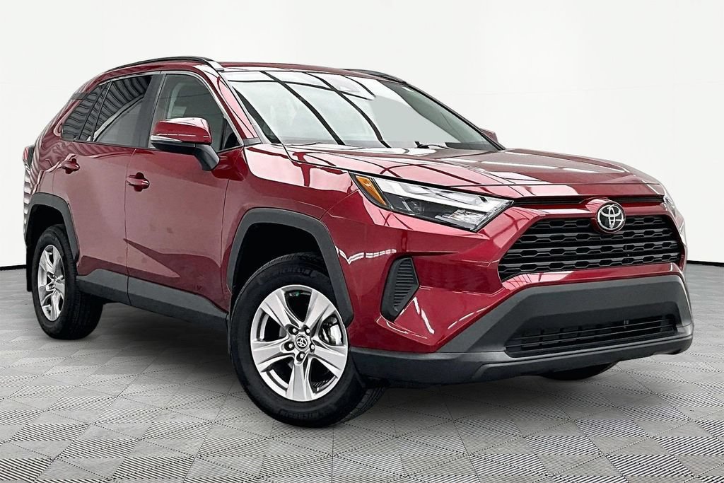 Used 2025 Toyota RAV4 XLE w/ Convenience Package FWD image 12