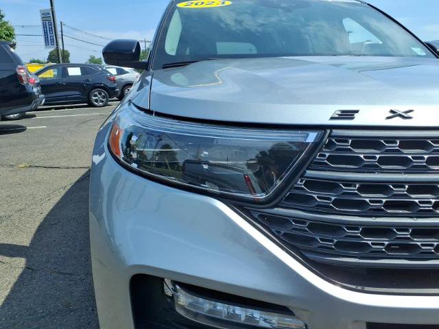 Certified 2023 Ford Explorer XLT w/ Equipment Group 202A AWD/4WD image 9