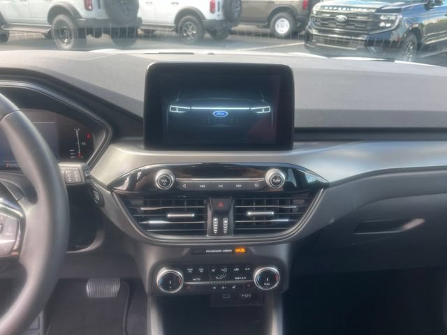 Certified 2023 Ford Escape Active AWD/4WD image 16