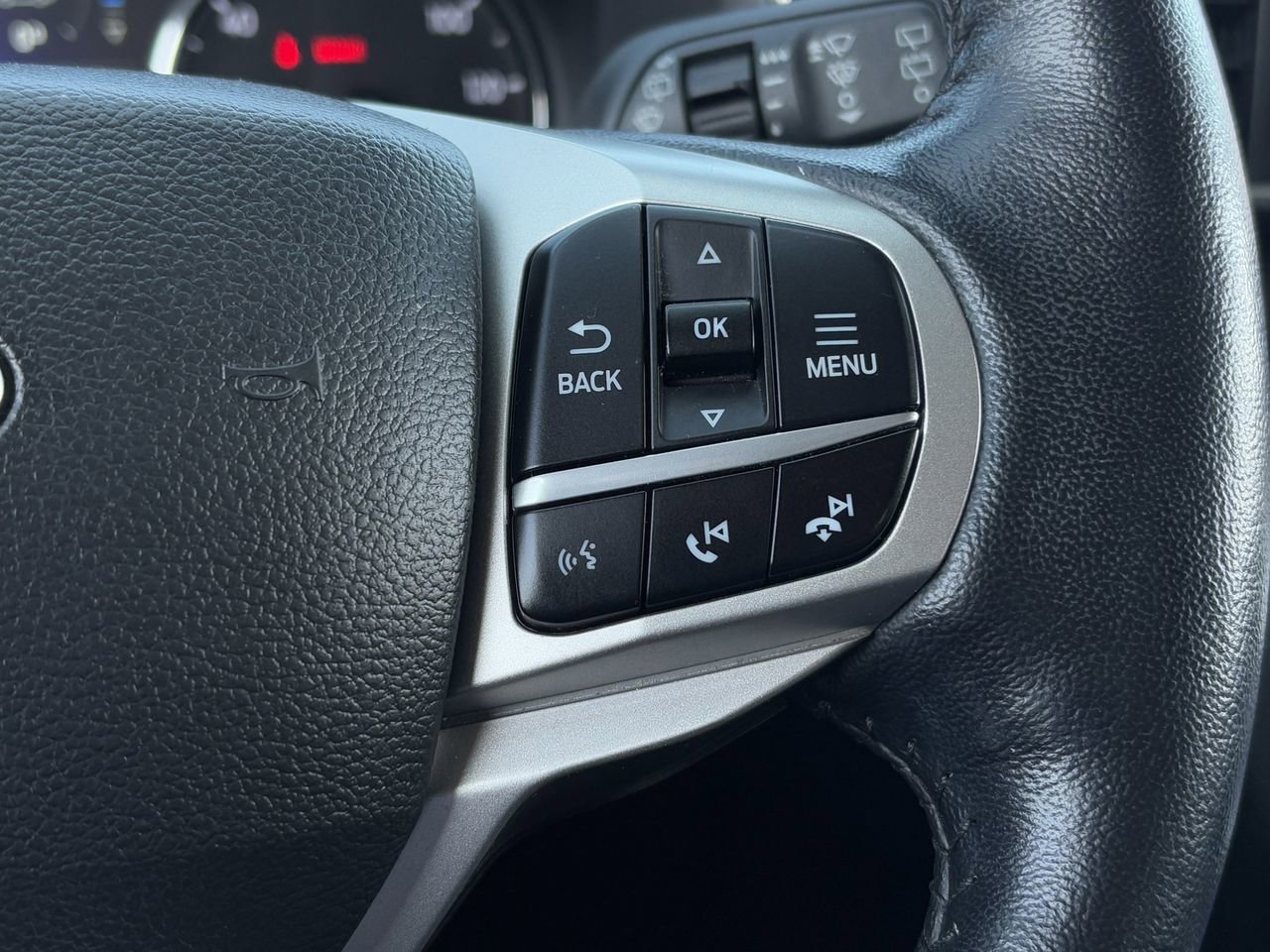 Certified 2022 Ford Explorer Limited RWD image 17