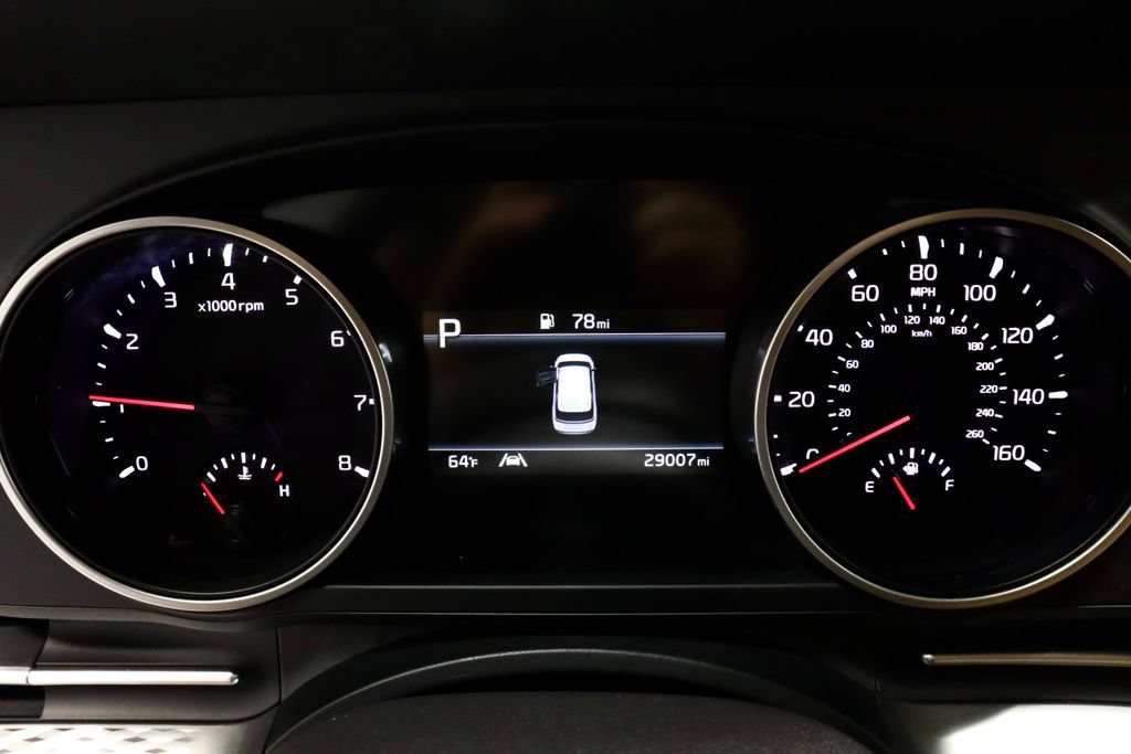 Used 2024 Kia Carnival LX FWD image 31