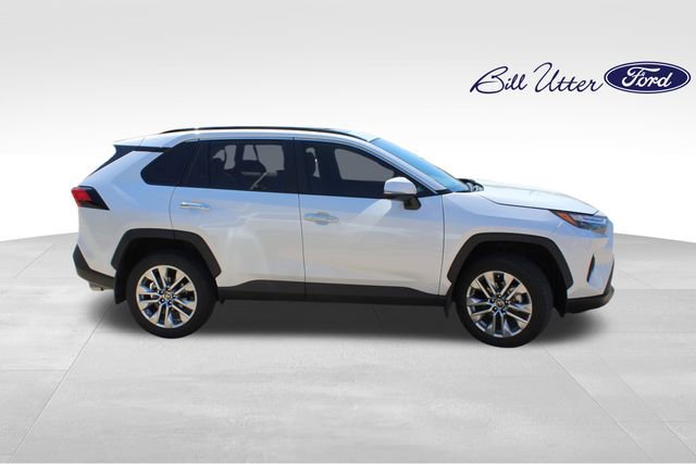 Used 2025 Toyota RAV4 Limited FWD image 4