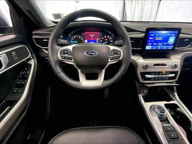 Certified 2023 Ford Explorer XLT w/ Equipment Group 202A AWD/4WD image 5
