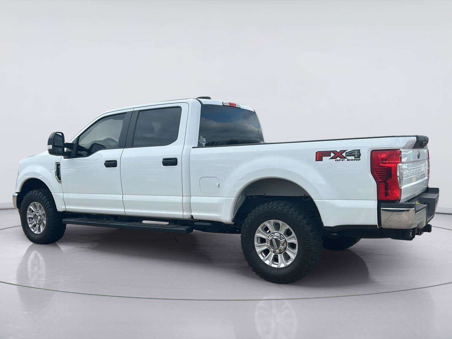 Certified 2022 Ford F250 XL w/ STX Appearance Package AWD/4WD image 7