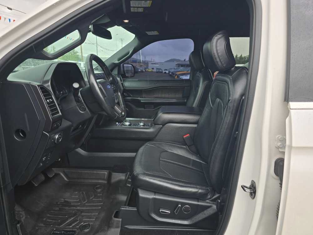 Certified 2019 Ford Expedition Limited w/ Equipment Group 301A AWD/4WD image 9