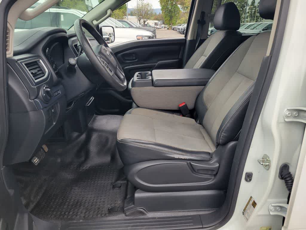 Used 2017 Nissan Titan S RWD image 10