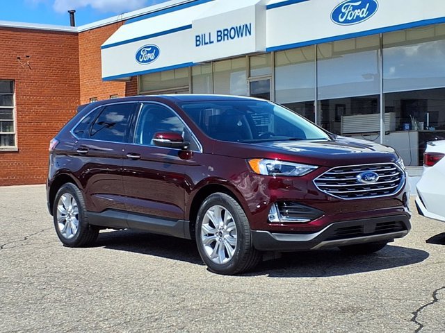 Certified 2024 Ford Edge Titanium w/ Class II Trailer Tow Package