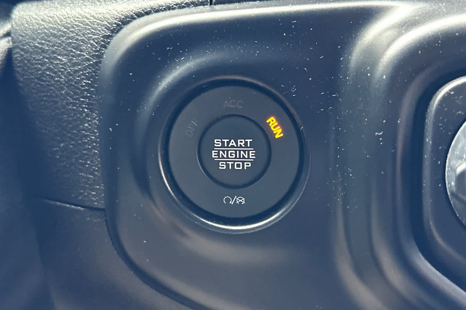 Used 2021 Jeep Wrangler Unlimited Sahara AWD/4WD image 22