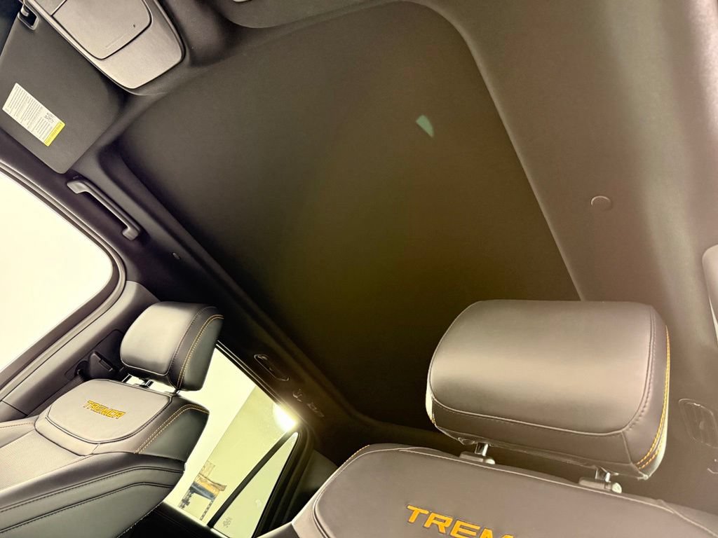 Certified 2025 Ford Expedition Tremor AWD/4WD image 32