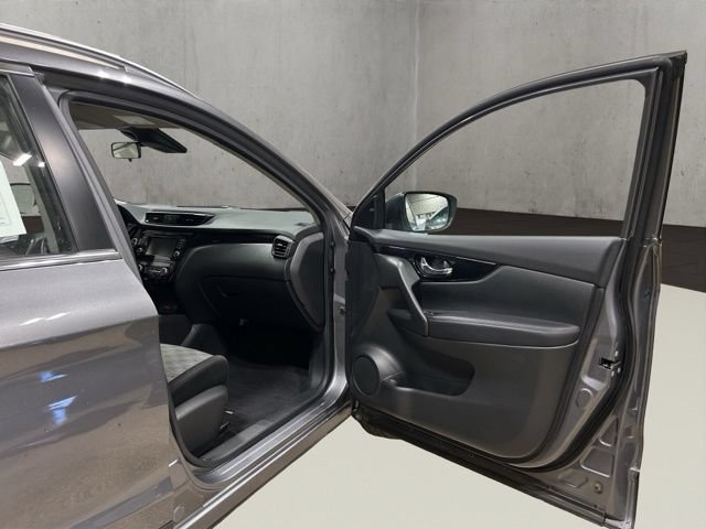 Used 2019 Nissan Rogue Sport SV AWD/4WD image 19
