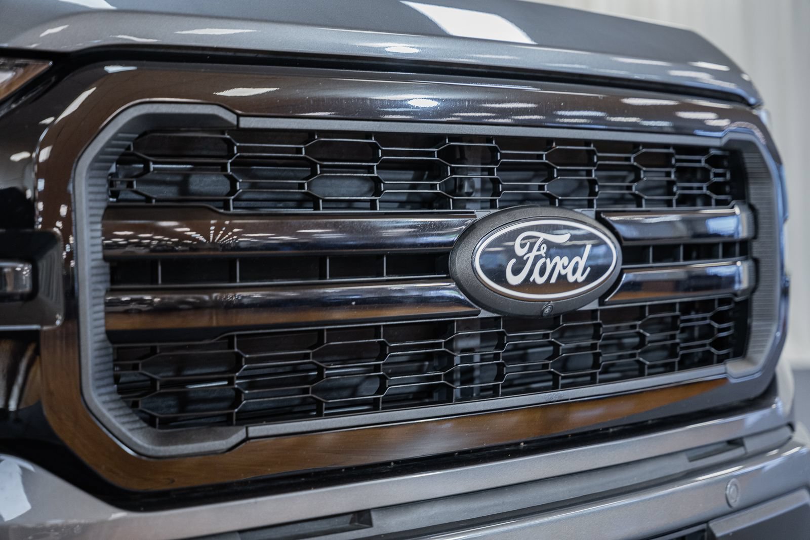 Certified 2024 Ford F150 Lariat w/ Bed Utility Package AWD/4WD image 13