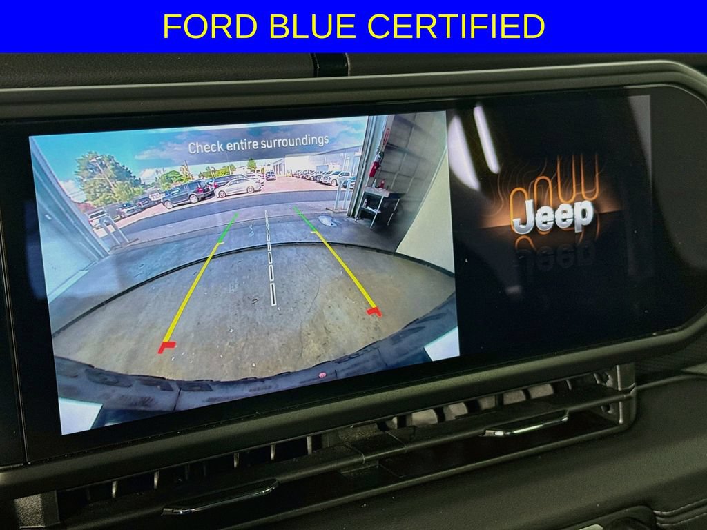 Used 2025 Jeep Wrangler Unlimited Rubicon AWD/4WD image 16