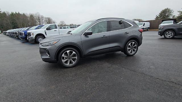 Certified 2023 Ford Escape Platinum w/ Premium Technology Package image 2