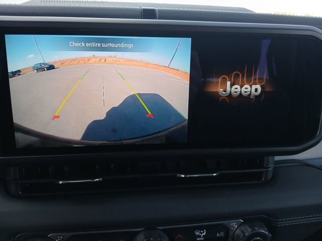 Used 2025 Jeep Wrangler Unlimited Sahara w/ Safety Group image 23