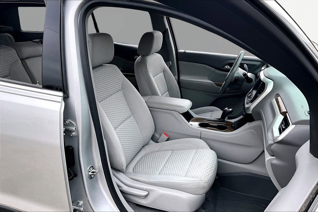 Used 2017 GMC Acadia SLE w/ LPO, Floor Liner Package image 7