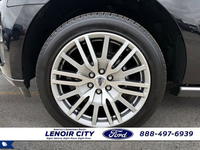 Certified 2023 Ford Expedition Limited image 9