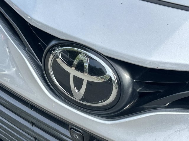 Used 2023 Toyota Camry XLE w/ Navigation Package FWD image 10