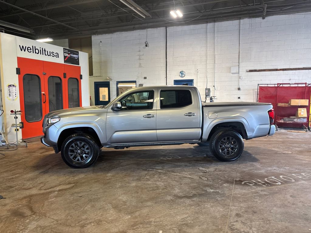 Used 2020 Toyota Tacoma SR AWD/4WD image 8