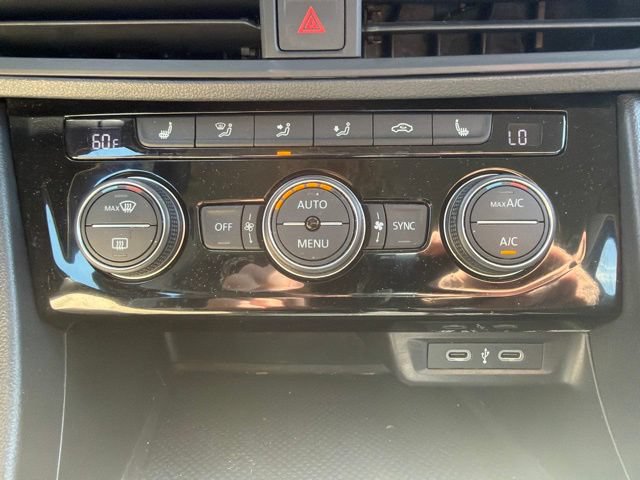 Used 2024 Volkswagen Jetta SE FWD image 27