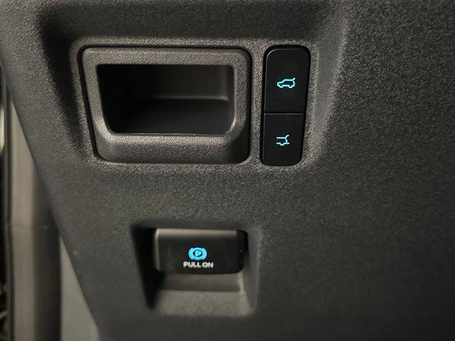 Certified 2025 Ford Expedition Active image 21