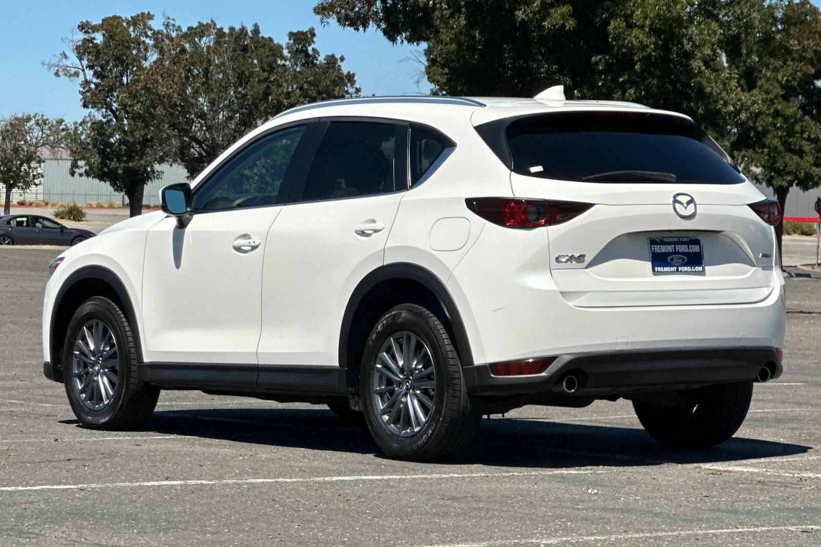 Used 2017 MAZDA CX-5 Touring w/ Preferred Equipment Package FWD image 5