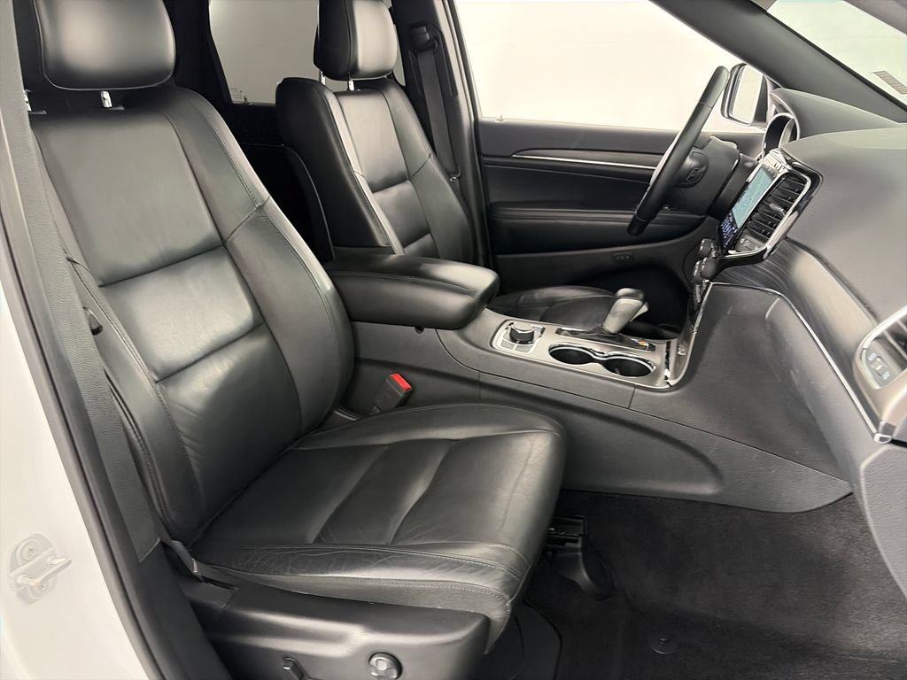 Used 2019 Jeep Grand Cherokee Limited w/ Trailer Tow Group IV AWD/4WD image 32