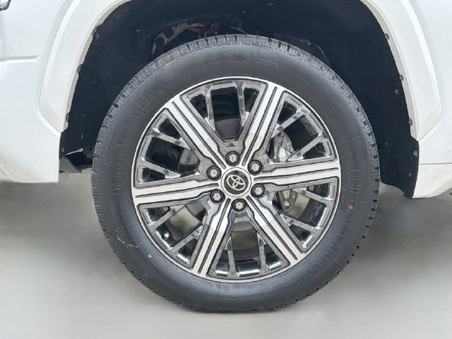 Used 2022 Toyota Tundra Capstone AWD/4WD image 43
