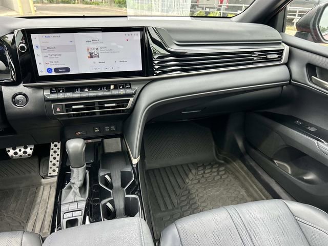 Used 2025 Toyota Camry XSE AWD/4WD image 15