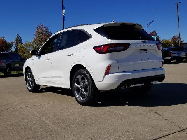 Certified 2023 Ford Escape ST-Line Select w/ Tech Pack #1 image 3