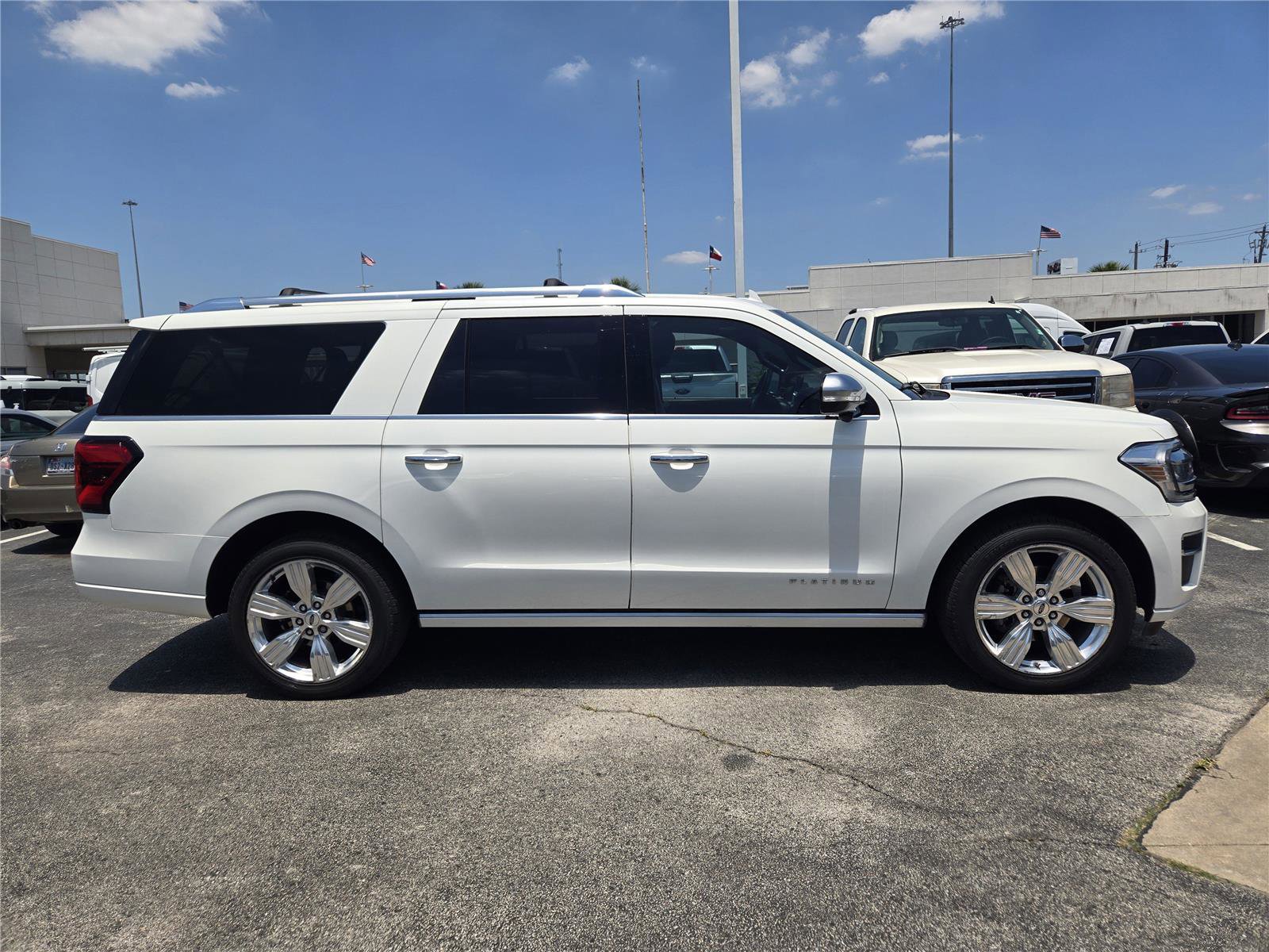 Certified 2023 Ford Expedition Max Platinum AWD/4WD image 4